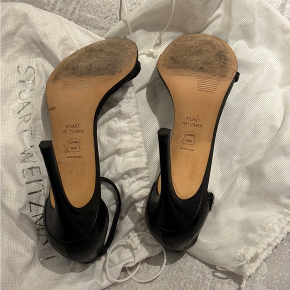 Amazing condition! Size 7.5 comes with dust bag!! :) - Picture 4 of 5